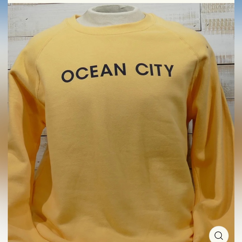 Ocean city yellow sweatshirt new 🆕